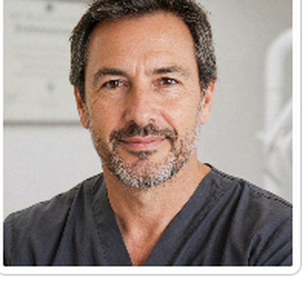 Fotografía del Dr. Javier Alonso Martín